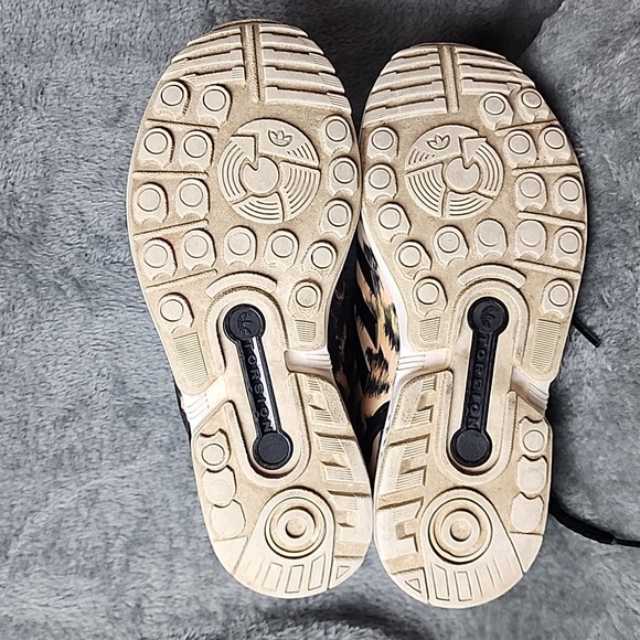 Adidas women's Torsion ZX FLUX. Size 5 - Picture 12 of 14